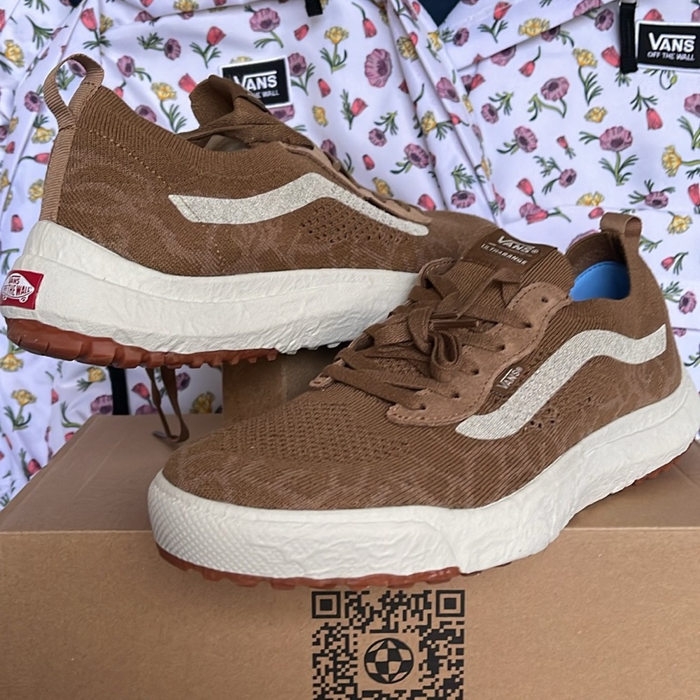 Vans Men’s Ultrarange Vr3
Chipmunk
VN0A4BXBGWT
Sneakers - Picture 9 of 16